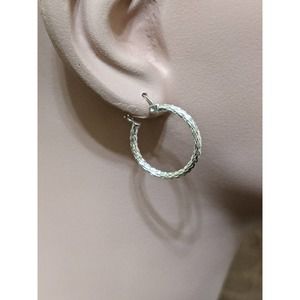 New 925 Sterling Silver textured hoop Earrings made in Mexico